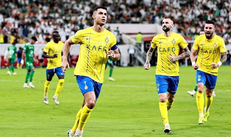 Cristiano Ronaldo'nun yeni arabasının fiyatı dudak uçuklattı!