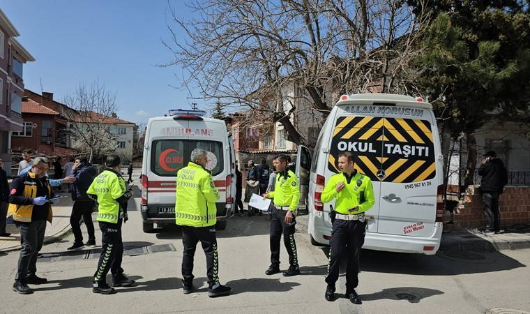 Çorum'da otomobil ile servis çarpıştı: Çok sayıda öğrenci yaralandı!