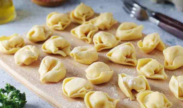 Lezzetli ve pratik: Ev yapımı tortellini nasıl yapılır?