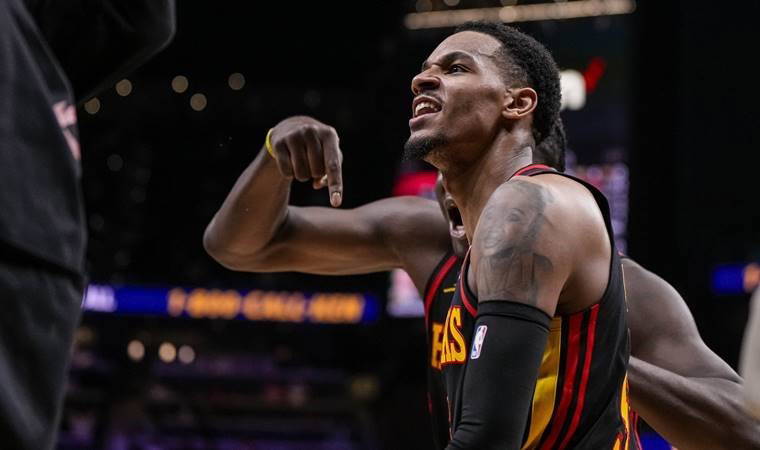 Hawks, Celtics'i son saniye basketiyle yıktı!