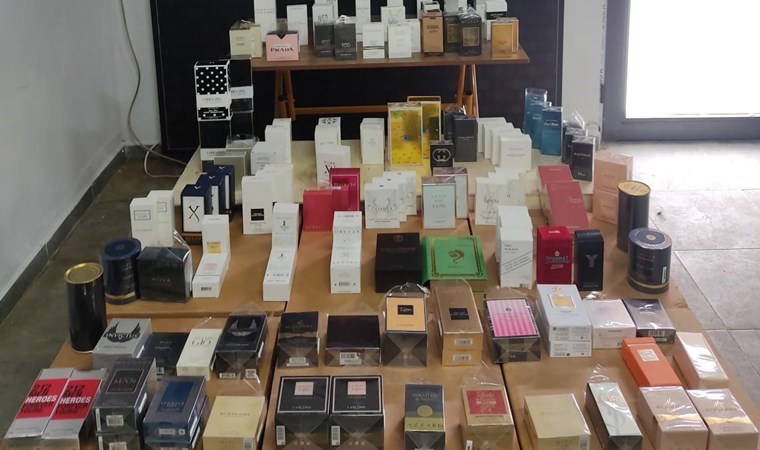 Çanakkale’de 135 gümrük kaçağı parfüm ele geçirildi