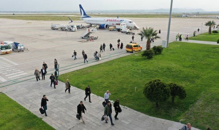 Deprem felaketinde kapanan Hatay Havalimanı yeniden seferlere başladı
