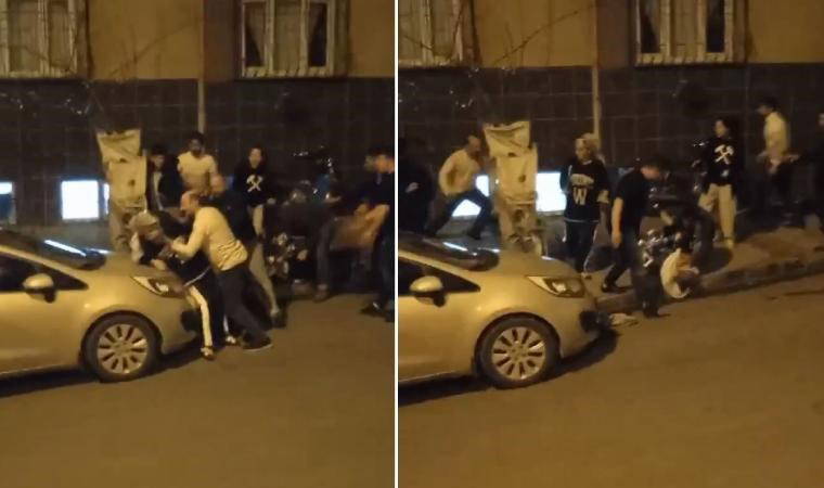 Ortalık savaş alanına döndü... Sokak ortasında sopalı kavga!