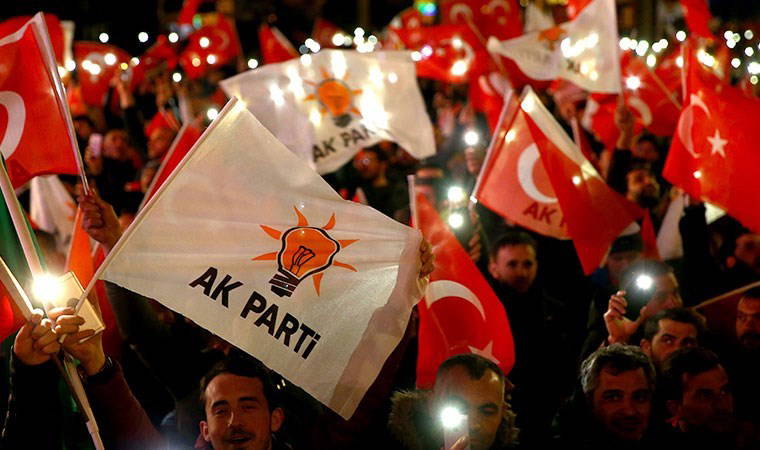 AKP’nin yaptığı anket çalışmalarında ‘CHP’nin önde olduğunun görüldüğü’ ileri sürüldü