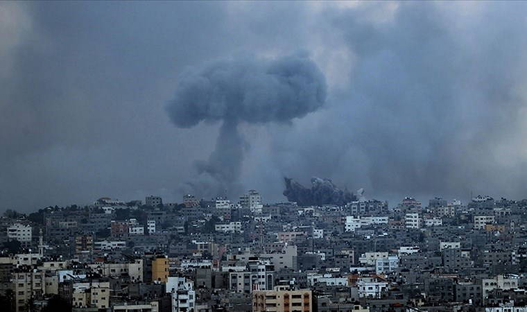 İsrail, Gazze'de toplu mezarlığı bombaladı