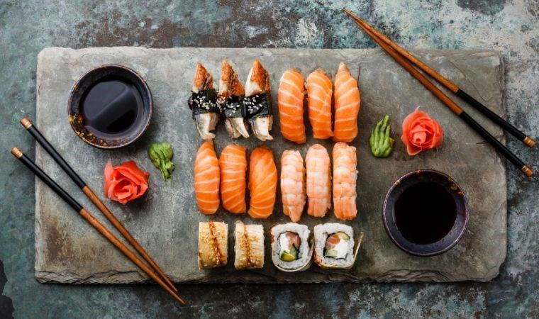 Garsonlara sormanıza gerek kalmayacak! Sushi menüsü rehberi...