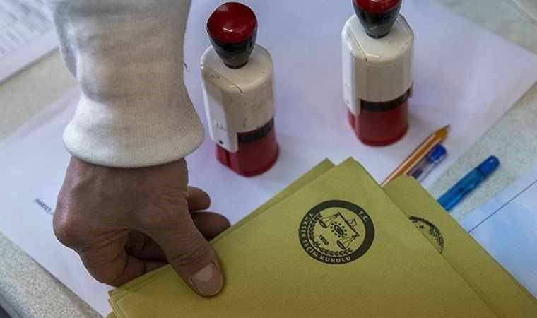 Konyaaltı'nda 'ayak oyunu': Aynı isimde iki aday