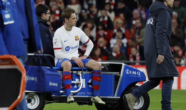 Frenkie de Jong'dan Barcelona'ya kötü haber!