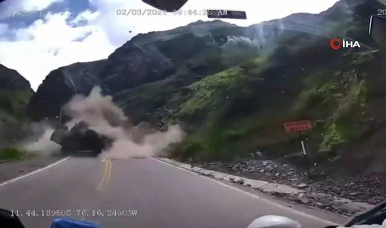 Heyelan dehşet saçtı: Kamyon kâğıt gibi ezildi