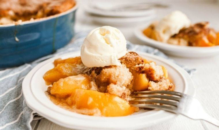 Hem sağlıklı hem lezzetli: Dondurmalı şeftali tatlısı