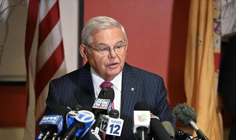 ABD'li Senatör rüşvetle suçlanıyordu: Yeni suçlamalar eklendi