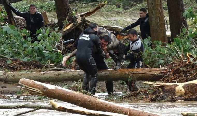 6 kişiye mezar olan sel felaketi duruşmasında korkunç savunma: 'Kuzu bile kurtuldu'