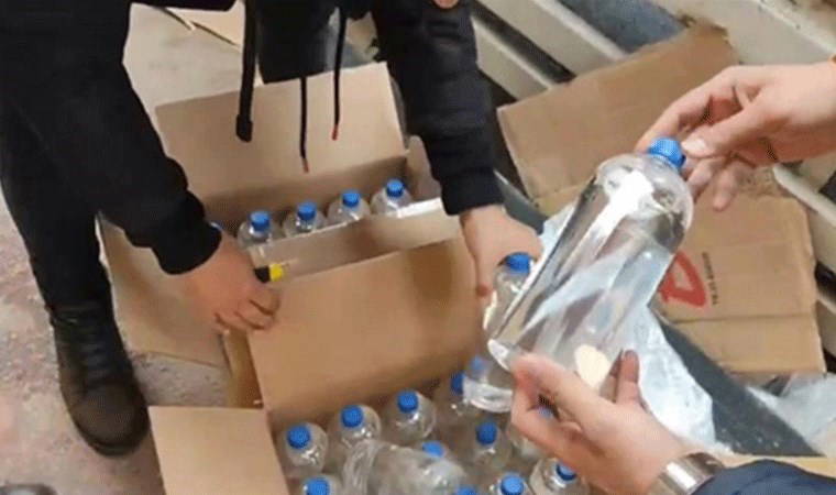 Samsun’da litrelerce etil alkol ele geçirildi