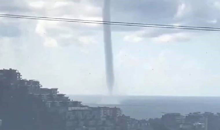 Alanya'da panik anları... Denizde hortum oluştu!