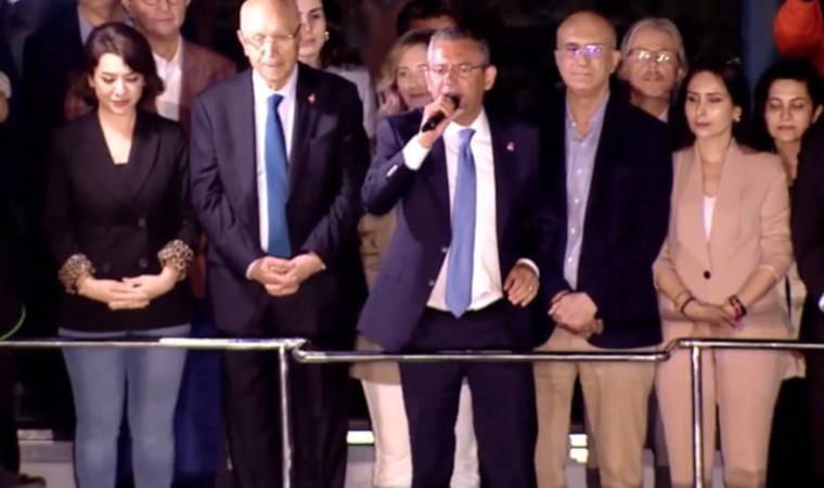 Özgür Özel zafer konuşmasını yaptı: 'Ben TRT'nin yalancısıyım, birinci parti olduk'