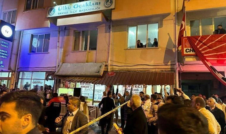 Kutlama sırasında balkon çöktü: CHP'li Mehmet Palaz hayatını kaybetti!