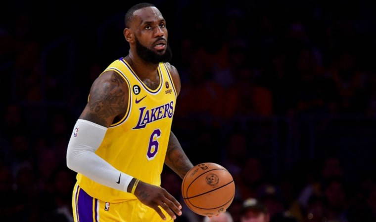 Basketbol kralı LeBron James’in hayat hikayesi raflarda