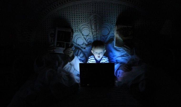 Yeni araştırma çocukların internette savunmasız olduğunu gösterdi