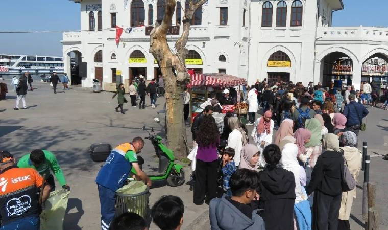 Adalar iskelesinde bayram yoğunluğu: Uzun kuyruklar oluştu!