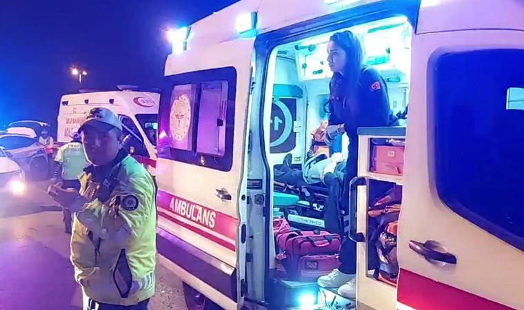 Yarışan otomobiller dehşet saçtı... Kartal'da zincirleme kaza: 5 yaralı