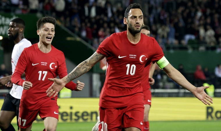 Hakan Çalhanoğlu'ndan Galatasaray sorusuna çarpıcı yanıt: 'Tüm hedefim...'