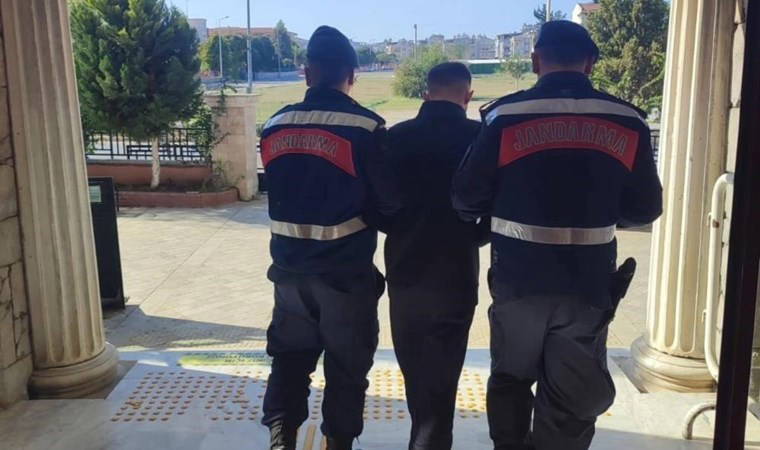 Araçta uyuşturucu ele geçirildi: 2 tutuklama