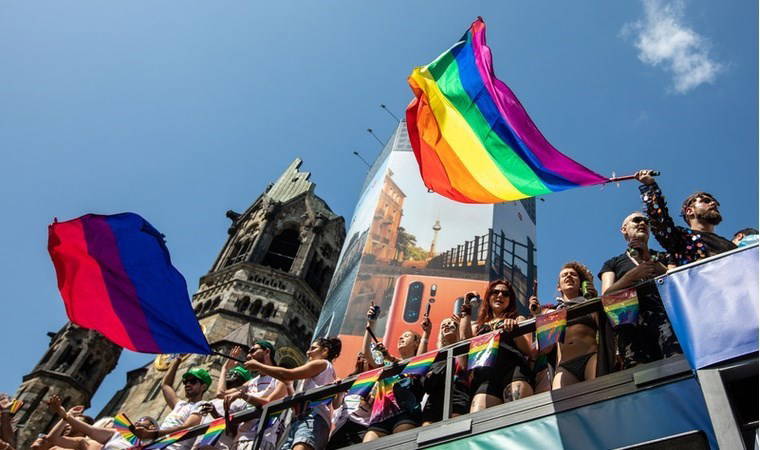 Almanya'da isim ve cinsiyet tartışması: Kayıt değiştirme kolaylaşıyor