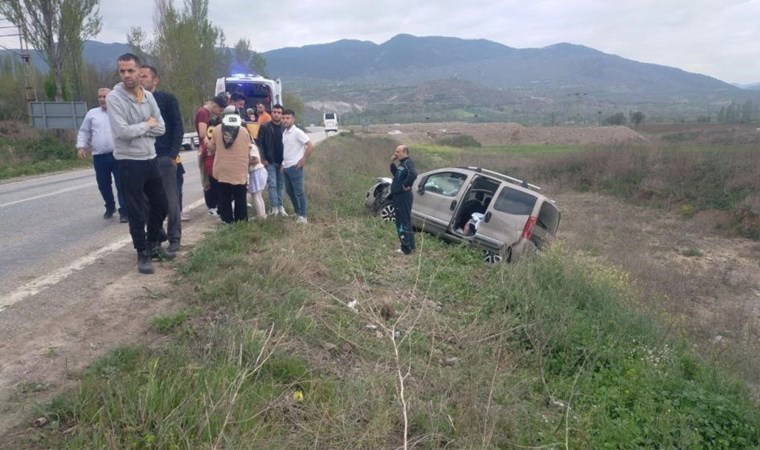 Otomobil ve araç çarpıştı: Çok sayıda yaralı var!
