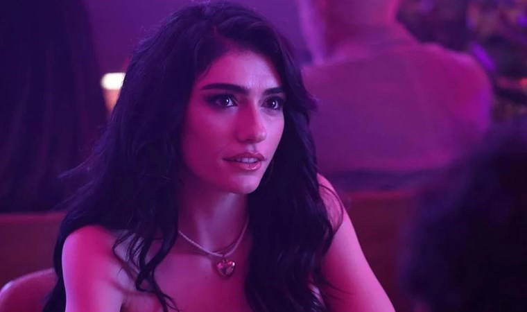Hazar Ergüçlü'den açıklamalar: 'Oyunculukta bedeller ödedim'