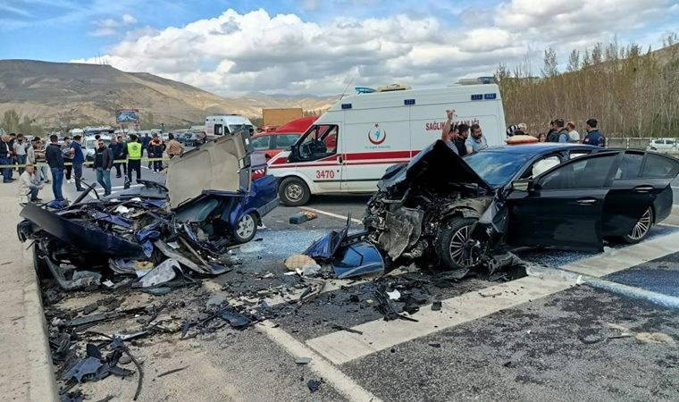 Malatya’da feci kaza… Otomobil karşı şeride geçti: 3 ölü, 5 yaralı