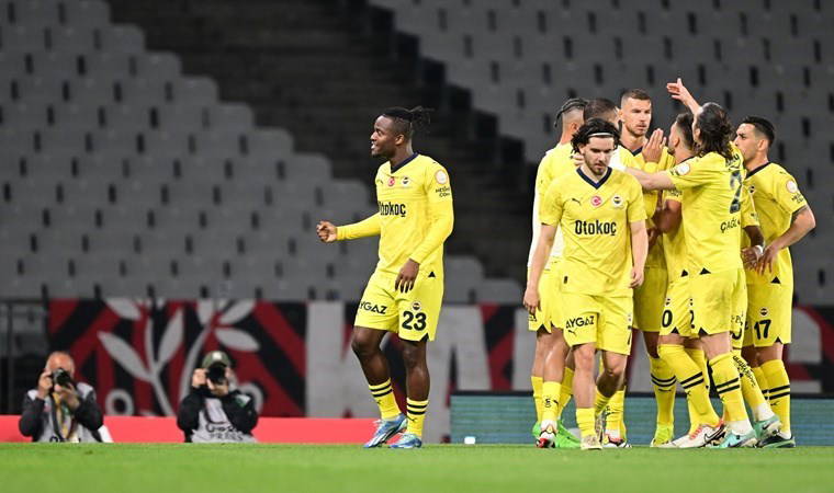 Fatih Karagümrük 9 kişi kaldı: Fenerbahçe ikinci yarıda geri döndü! Fatih Karagümrük 1-2 Fenerbahçe