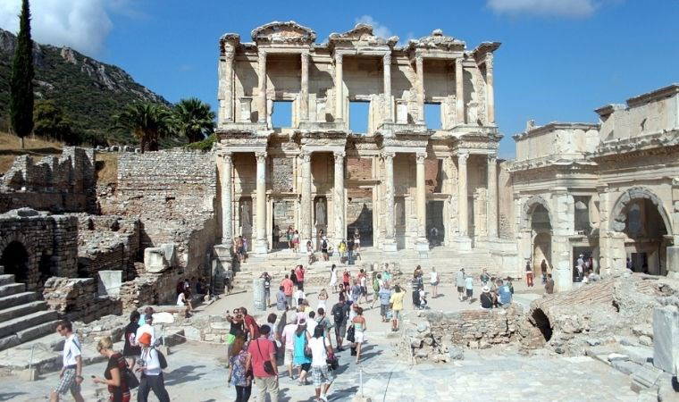 Turizm sektörü yeni sezona bayram moraliyle başladı