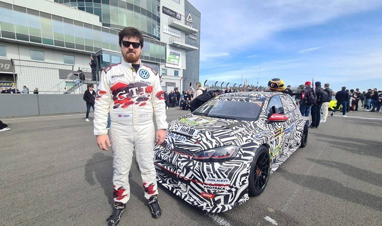 Emir Aşarı, Almanya’da puanların sahibi oldu