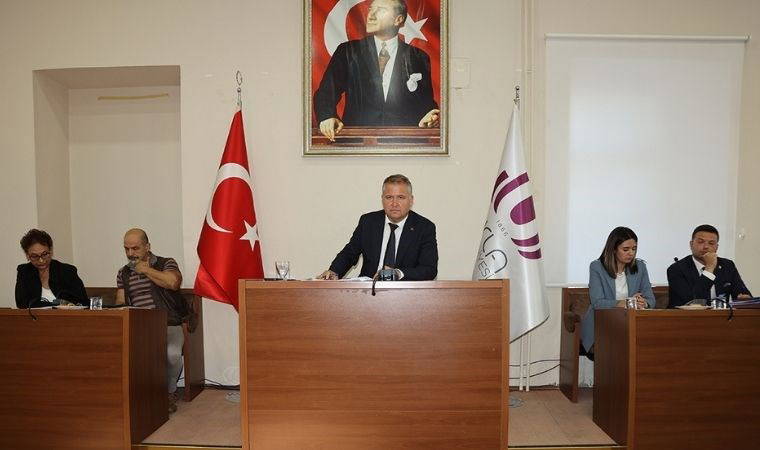 Urla’da 4,5 yıl sonra ilk meclis toplantısı yapıldı