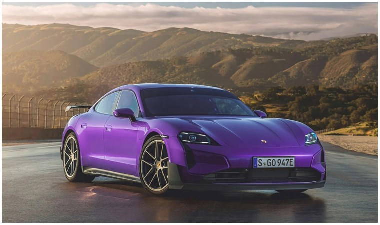 Pirelli, serisini Porsche için ürettiği iki yeni lastikle genişletiyor: Slick performans lastikleri...