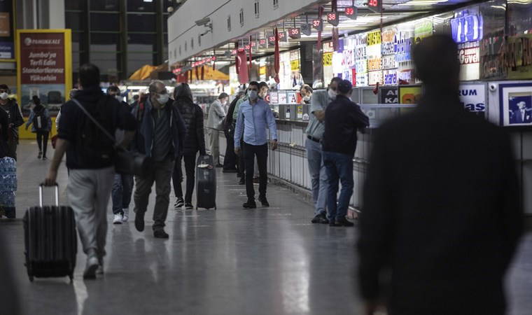 AŞTİ'de bayram yoğunluğu: 706 bin yolcu