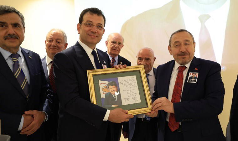 İmamoğlu, Turgut Özal'ı anma programına katıldı