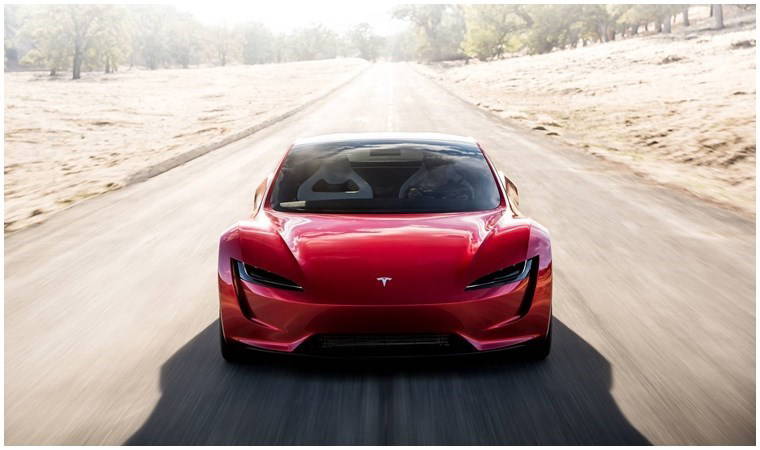Gaz pedalı basılı kalıyor! Tesla modelinde hayati tehlike: Teslimatlar durduruldu!