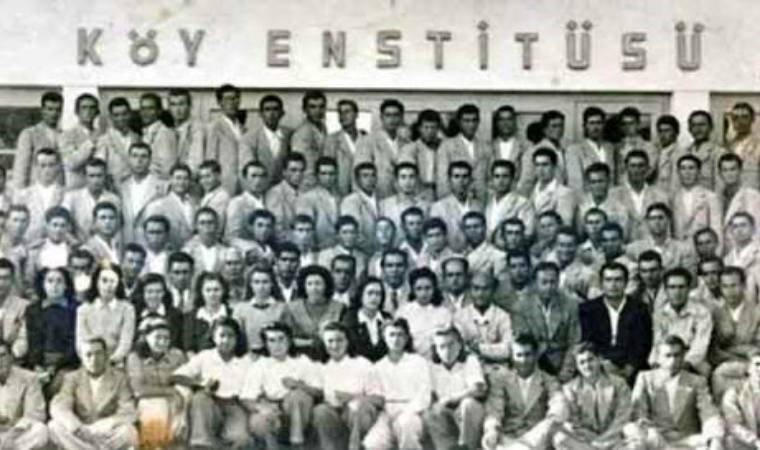 Köy Enstitüsüleri'ni Cumhuriyet'e anlattı