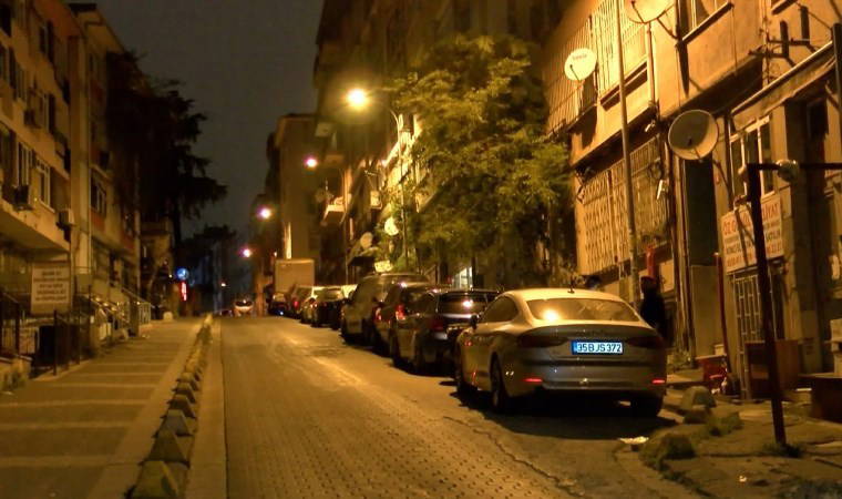 8 yerinden bıçaklandı... Taksici hastaneye yetiştirdi!