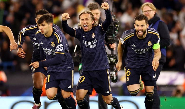 Rodrygo'dan rekor... Real Madrid yarı final biletini penaltılarda kaptı!