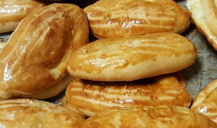 Pastaneden alınmış gibi ev yapımı: Kıymalı poğaça tarifi