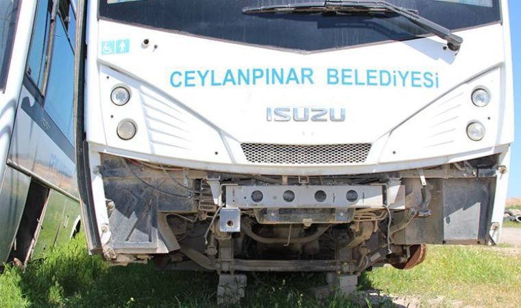Ceylanpınar'da belediye araçları kullanılamaz halde DEM yönetimine teslim edildi