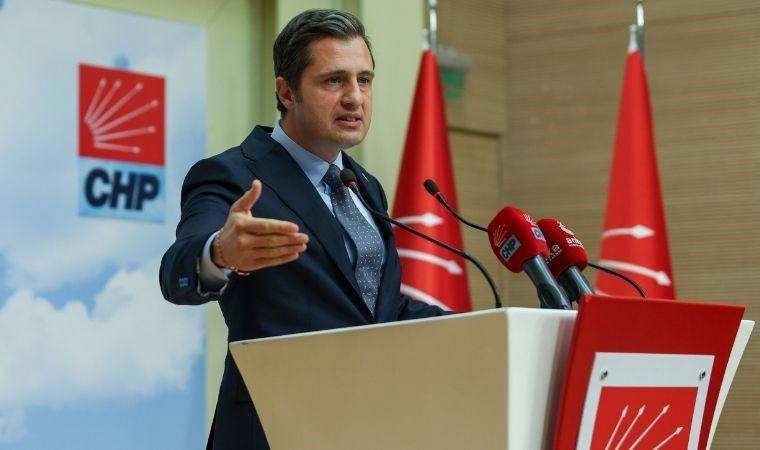 Deniz Yücel CHP MYK'sının ardından basın mensuplarına konuştu: 'İktidar kırmızı kart gösterin diye bekliyor'