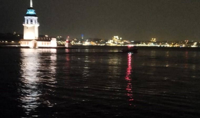 Üsküdar’da denize atlayan şahıs yüzerek gözden kayboldu: Geniş çaplı arama başlatıldı