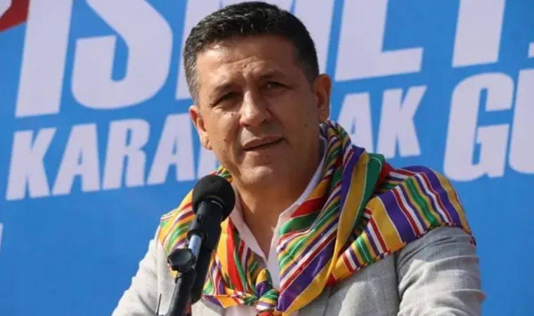 Kozan'da MHP'den seçilen başkana 'geç istifa' itirazı