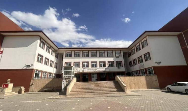 Elazığ'da okul müdürü, 'çocuğun cinsel istismarı' suçundan tutuklandı