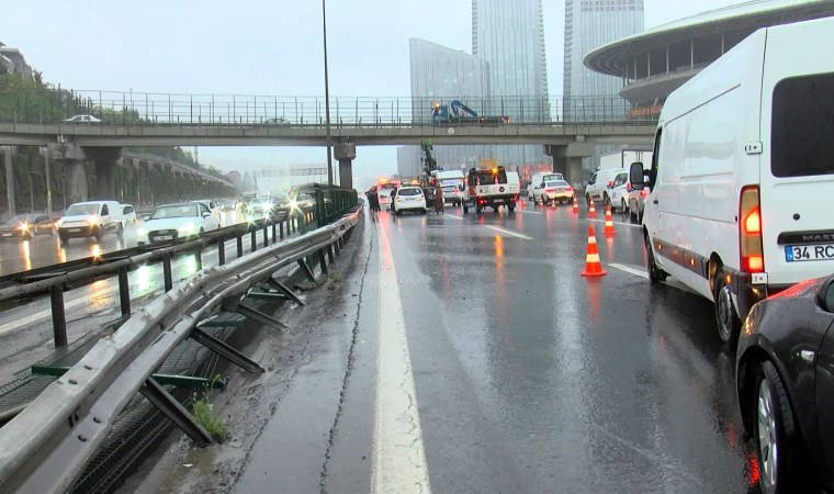 Sarıyer'de TEM Otoyolu'nu kilitleyen kaza: 4 yaralı