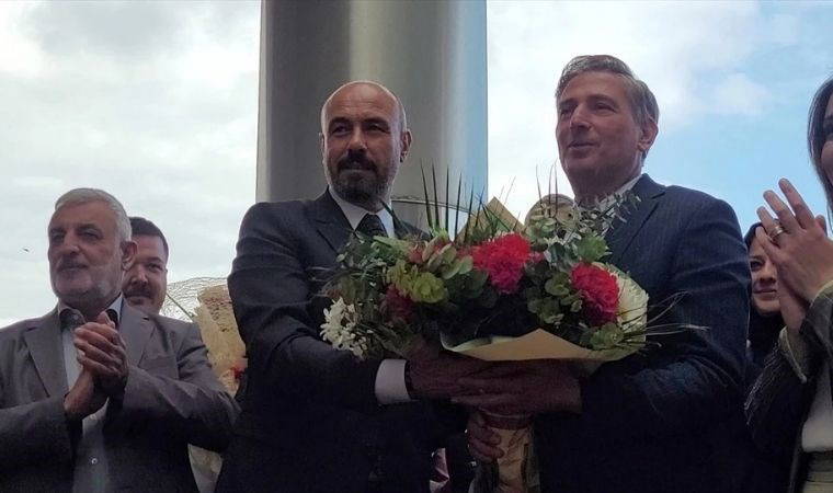 Bir AKP’li aldı, bir AKP’li işten çıkardı