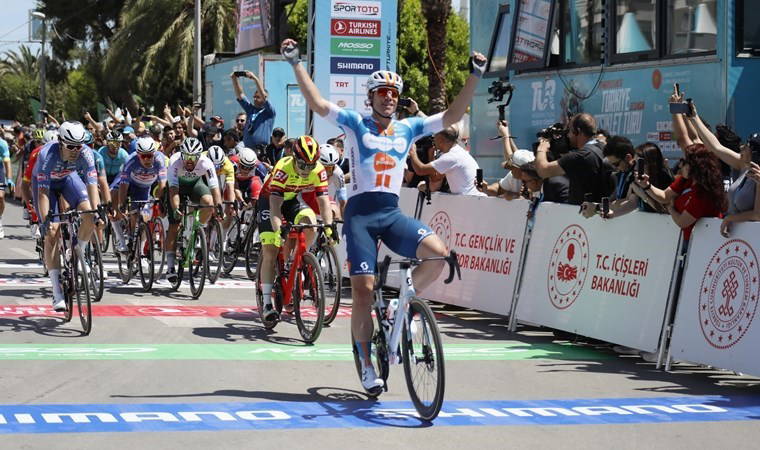 Türkiye Bisiklet Turu'nda ilk galibiyet Fabio Jakobsen'in!